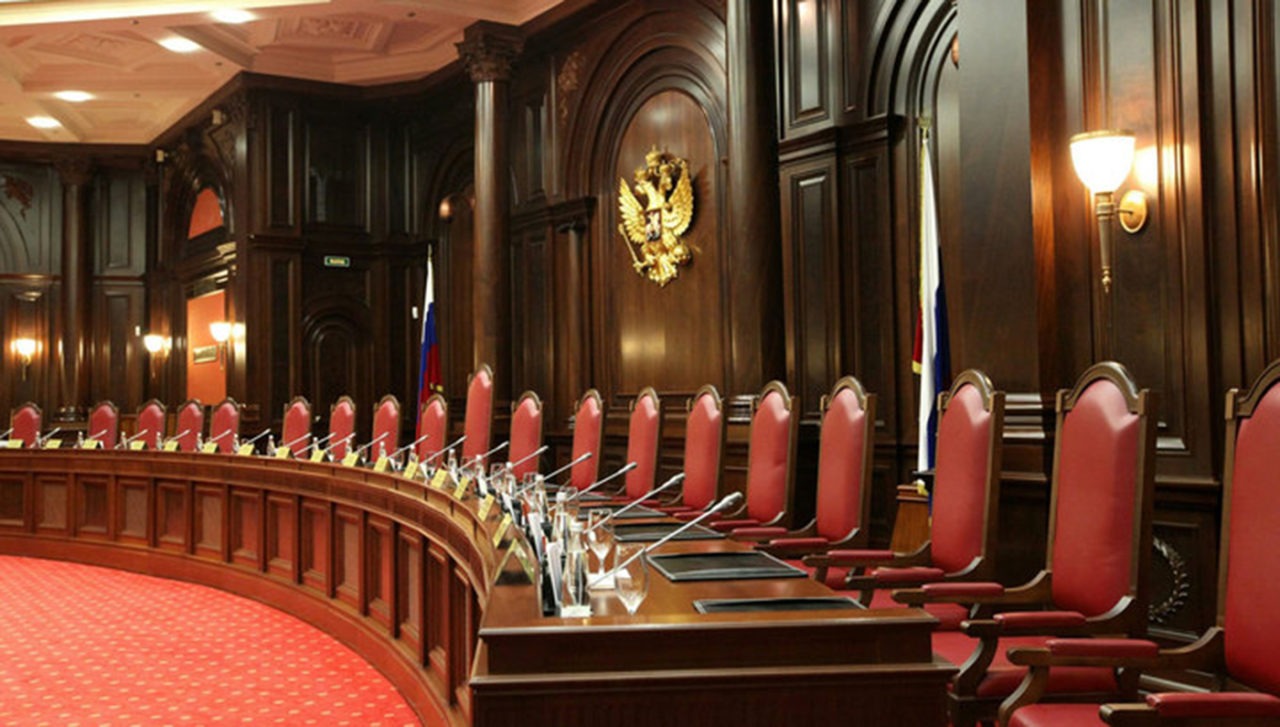 Конституционный суд РФ признал необоснованным заключение краткосрочных трудовых договоров с преподавателями ВУЗов